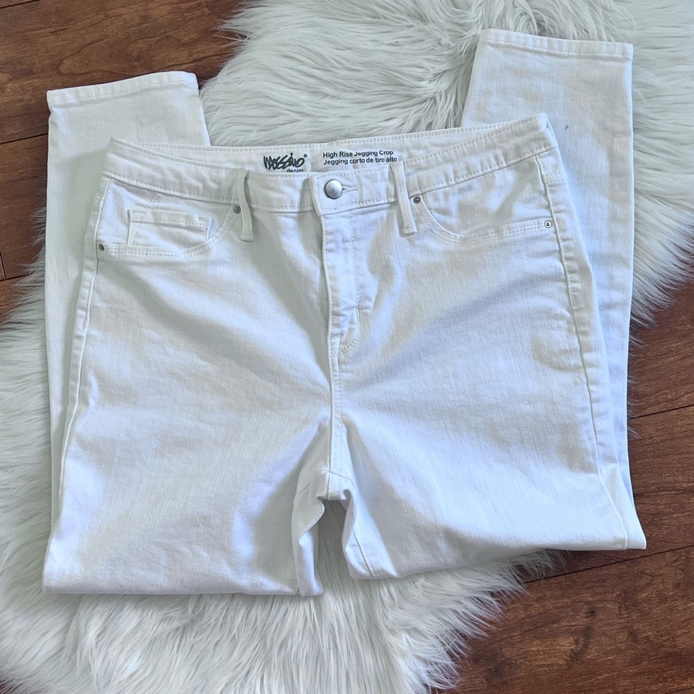 Mossimo White High Rise Jegging Crop Jeans-Size 12/31R